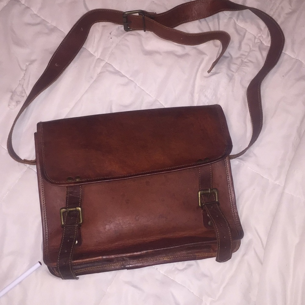•TRADED• Genuine leather satchel bag